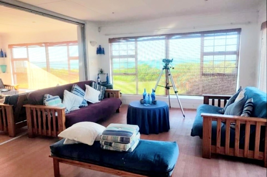 4 Bedroom Property for Sale in Bluewater Bay Western Cape